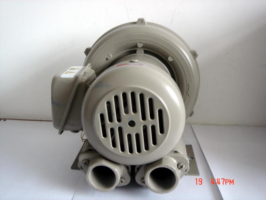 羅茨風機研究改進產品圖